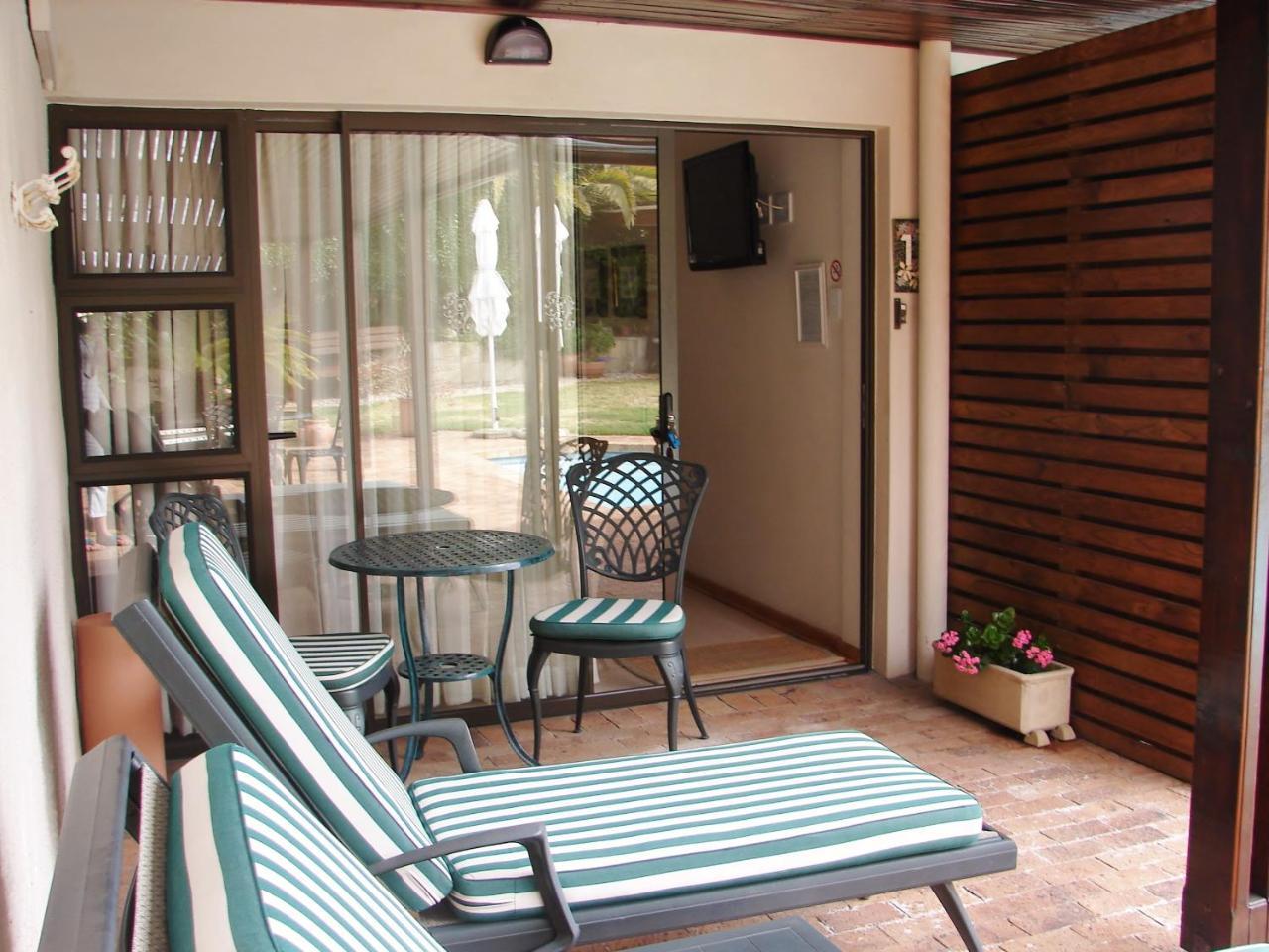 サマーセット・ウェスト Majorca House Bed & Breakfast エクステリア 写真
